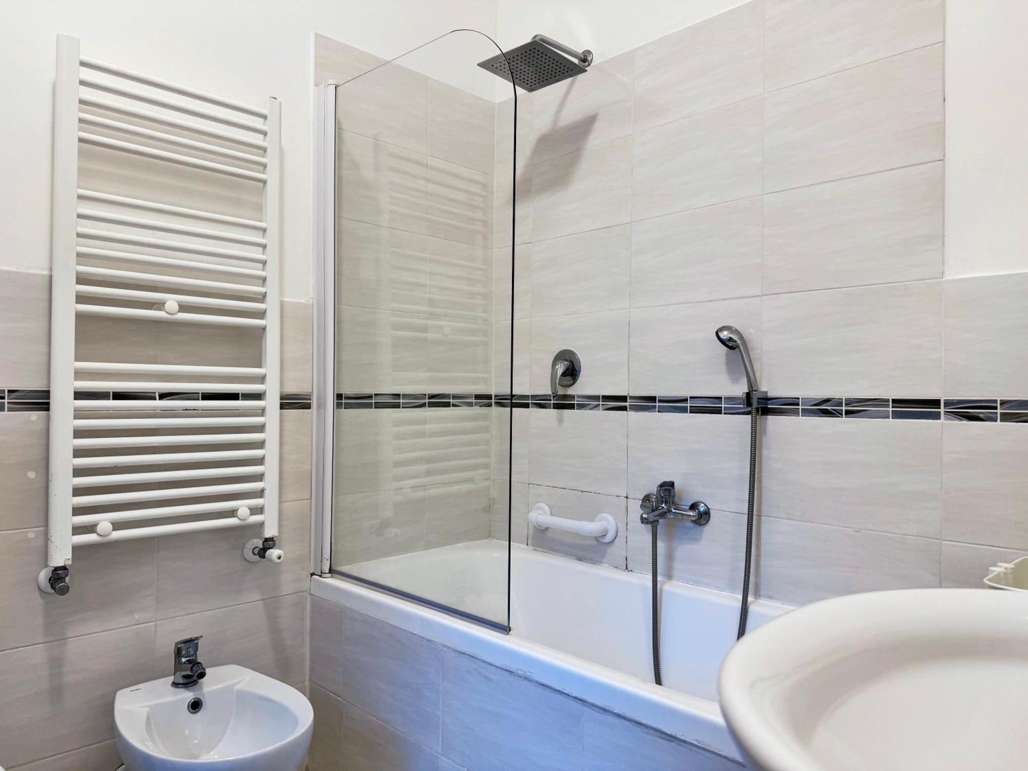 Apartment Beachfront E Parking Il Nido Sul Mare Genua