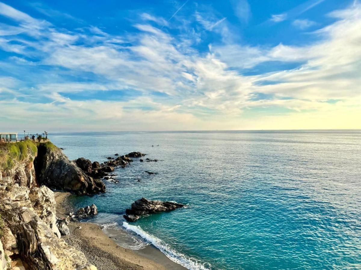 Beachfront E Parking Il Nido Sul Mare Apartment Genua