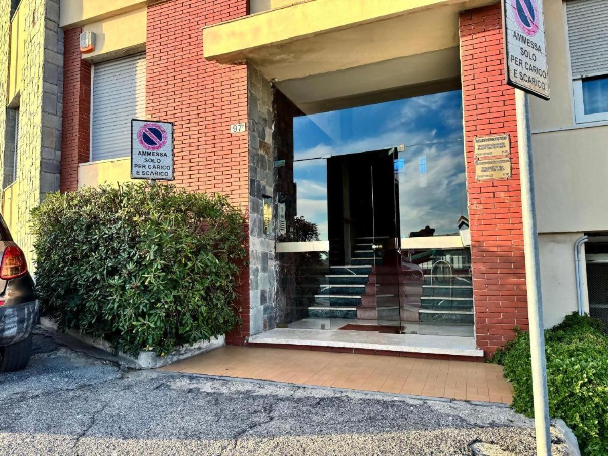 Beachfront E Parking Il Nido Sul Mare Apartment *